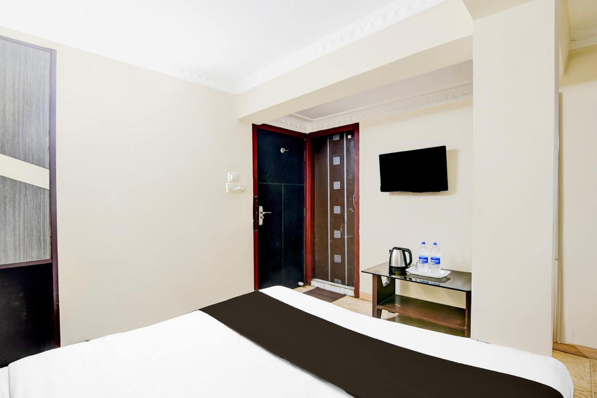 Super Hotel O Sarat Bose Road Formerly Shree Guest House Kolkata Exterior photo
